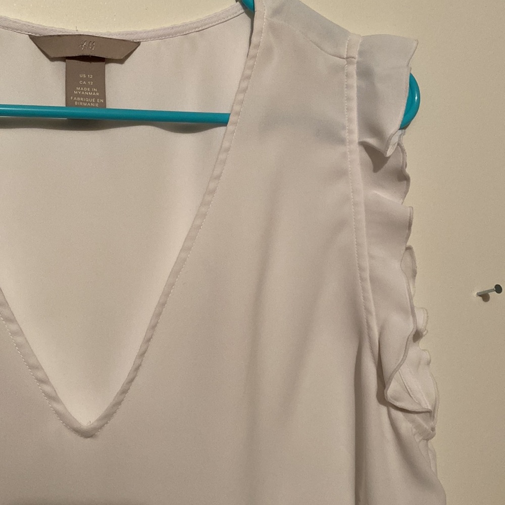 H&M blouse - Picture 3 of 3